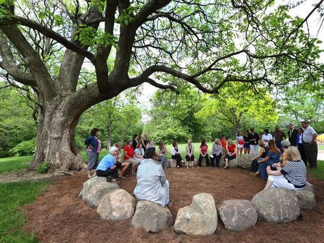 Nature, Outdoor Classroom High School, Nature School Outdoor Classroom, School Garden Ideas Elementary, School In Forest, Last Day Of School Party, School Outdoor Classroom, School Courtyard, Outdoor Meeting Space