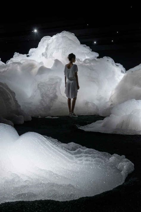 20 Times That Art And Design Inspired Awe In 2013 - foam cloud installation Conception Scénique, Bühnen Design, The Night Circus, Instalation Art, Night Circus, Theatre Design, Cloud Art, Scenic Design, Wow Art