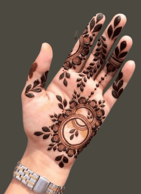 Flower Mendhi Design Front Hand, New Mehndi Designs Palm, Front Hand Short Mehndi Designs, Palm Flower Mehndi Design, Mehandhi Designs For Front Hand, Minimal Palm Mehndi Design, Minimal Mehndi Design Front Hand, Palm Mendhi Simple, Easy Khafif Mehndi Designs