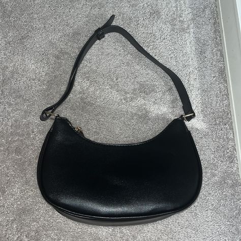 Nwot Shein Handbag Shein Does Not Come With Tags - Recently Purchased - Never Been Used, Still Has Wrapping And Dust Bag - No Stains Or Tears Or Any Damage To Bag - Black Purse With Adjustable Straps To Make Longer Or Shorter (Crossbody Or Handbag) - Inside Pocket With Zipper To Store Valuables Shein Handbag, Black Purses And Handbags, Shein Bags, Cow Print Bag, Black Tote Purse, Lace Purse, Orange Purse, Boho Lifestyle, Black Velvet Bow