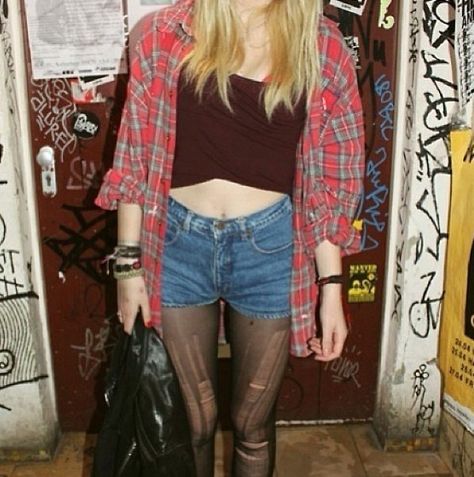 Grunge Rachel Amber Outfit, 2012 Fashion Tumblr, 2014 Tumblr Grunge Outfits, 2010s Grunge, 2012 Tumblr Aesthetic, 2014 Grunge Outfits, Tumblr Outfits 2014, Doc Martens Fashion, 2014 Tumblr Aesthetic Outfits