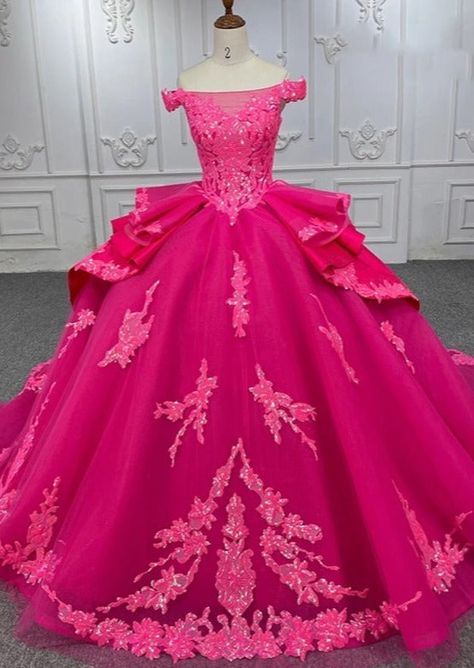 Bar In Home, Hot Pink Quinceanera Dresses, Pink Quince Dress, Quince Stuff, Xv Dresses, Pink Quince, Quinceanera Dresses Pink, Quince Dress, Fuschia Pink