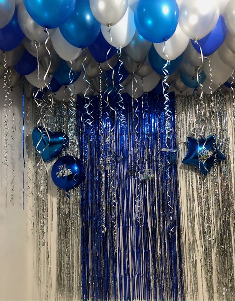 Blue Party Decorations For Man, Blue Birthday Themes, 17th Birthday Party Ideas, 18th Party Ideas, Midnights Aesthetic, Sweet Sixteen Birthday Party Ideas, 17th Birthday Ideas, Blue Party Decorations, Birthday Decorations For Men