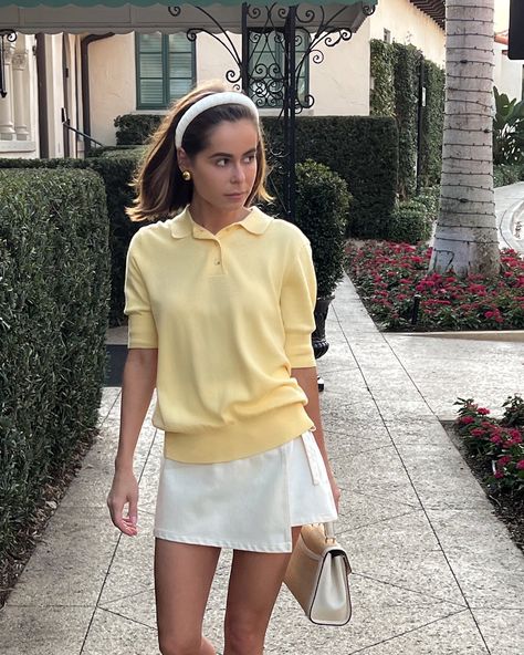 Tennis Vest Outfit, Cape Cod Fashion Summer Outfit, Chic Ootd Classy, Wimbledon Party Outfit, Desiré Inglander Outfit, Ivy League Style Women Preppy, Womens Preppy Fashion, Vintage Preppy Style, Preppy 2024 Outfits