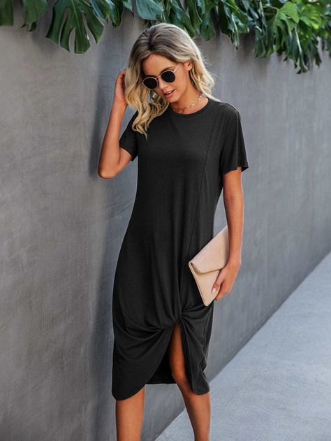 Solid Twist Tee Dress | SHEIN EUR Coachella Dress, Elegante Casual, Plain Tees, Tee Shirt Dress, Inspiration Mode, Midi Shirt Dress, Smock Dress, Dressy Casual, Tee Dress