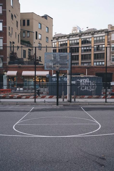 Basketball Court Pictures, Zepeto Background Aesthetic Living Room, Court Pictures, Outdoor Basketball Court, Free Basketball, Basketball Background, Portable Basketball Hoop, Street Basketball, Basketball Systems