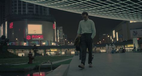 "Her" (2013) Director: Spike Jonze Cinematographer: Hoyte Van Hoytema Her Movie Cinematography, Her 2013 Movie Stills, Composition Cinematography, Her 2013, Beautiful Cinematography, Spike Jonze, Her Movie, Romance Film, Memoirs Of A Geisha