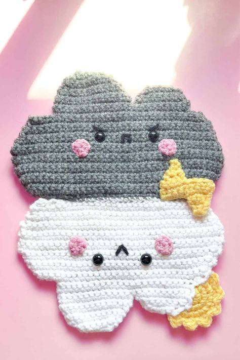 Amigurumi Patterns, Free Cloud Crochet Pattern, Crochet Cloud Blanket, Crochet Reversible Amigurumi Free Pattern, Crochet Cloud Pillow Pattern Free, Crochet Reversible Amigurumi, Small Crochet Applique, Small Bag Crochet Pattern Free, Reversible Crochet Pattern