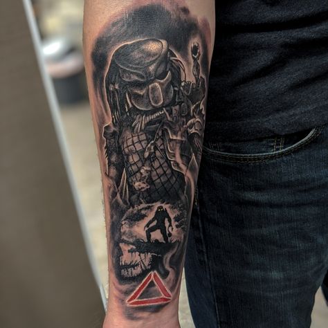 Predator Tattoo Design, Jason Vorhees Tattoo, Sean Tattoo, Terminator Tattoo, Predator Tattoo, Big Tattoos, Aliens Tattoo, David Tattoo, Tattoo Homme