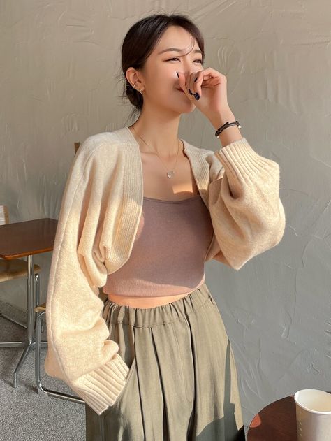 Tie Front Top Cardigan, Apricot Cardigan Outfit, Cropped Open Cardigan Outfit, Open Front Cropped Cardigan, Douyin Fashion Aesthetic, Ootd Cardigan Crop Hijab, Cardigan Over Shoulders, Cropped Cardigan Outfit Aesthetic, Bolero Outfit Street Styles