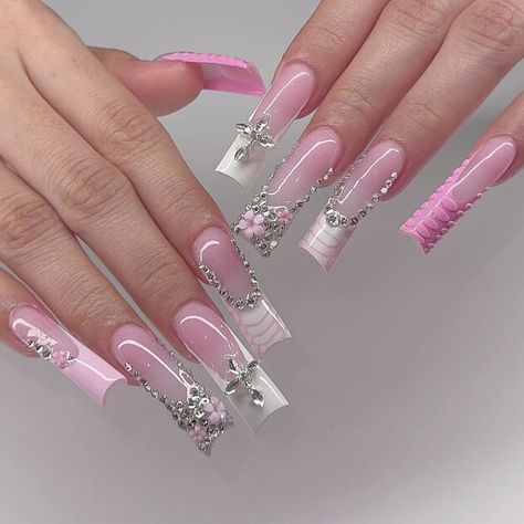 ig: nailsonglo Balayage, Bling Nails, Cute Acrylic Nail Designs, Dope Nail Designs, Fake Nails With Glue, Unique Acrylic Nails, Pink Acrylic Nails, Girls Nails, Square Acrylic Nails