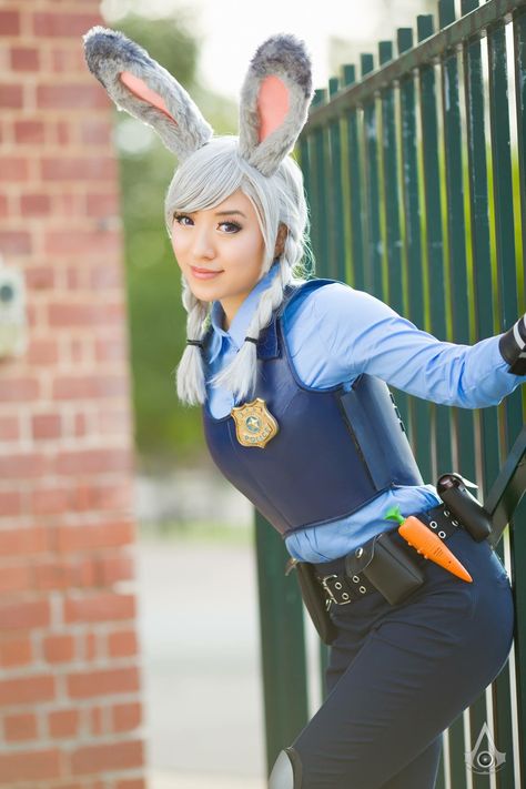 Judy Hops Costume, Judy Hopps Costume, Officer Hopps, Judy Hopps Cosplay, Disney Reimagined, Officer Judy Hopps, Judy Hops, Chief Bogo, Disfraz Halloween