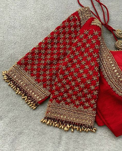 Top wedding blouse design Wedding Saree Maggam Blouse Designs, Aari Work For Lehenga Blouse, Blouse Design Bride, Bridal Blouse Designs With Name, Blouse Sleeve Hand Work Design, Latest Blouse Aari Work Designs, Blouse For Marriage, Red Saree With Green Blouse Bridal, Wedding Blouse Embroidery Bridal