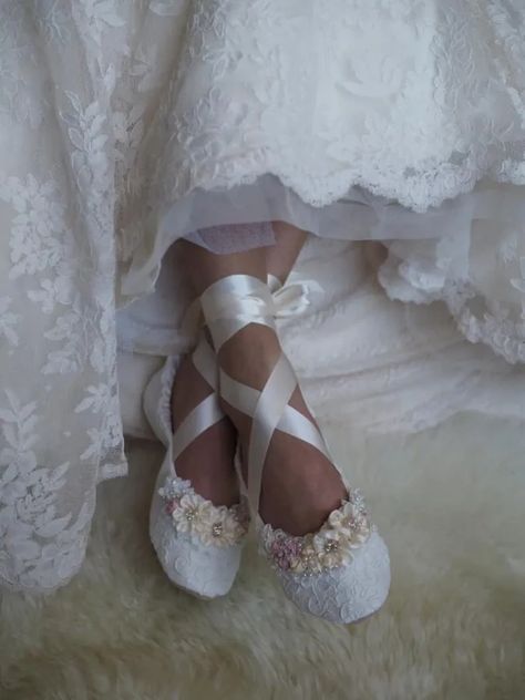 Pretty Flat Shoes, Rose Ballerina, Tie Up Shoes, Pretty Slippers, Country Shoes Boots, Ballerina Wedding, Flat Wedding Shoes, Poppy Montgomery, Wedding Slippers