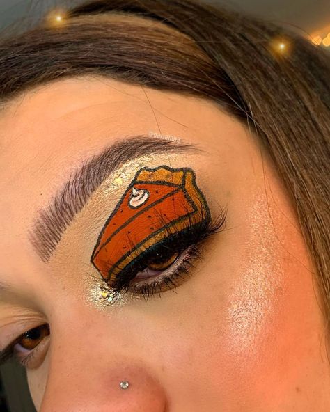 Thanksgiving Makeup Creative, Thanksgiving Makeup Ideas Creative, Thanksgiving Eyeliner, Thanksgiving Face Paint, Thanksgiving Makeup Ideas, Thanksgiving Eye Makeup, Jules Makeup, Fav Dessert, Thanksgiving Makeup Look