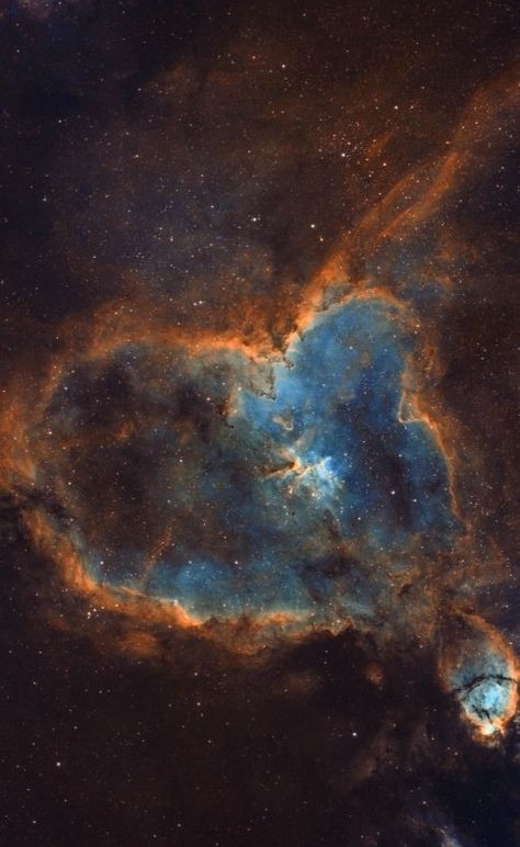 Nebulas, Heart Nebula, Folgers Coffee, Playlist Cover, Cover Ideas, Sistema Solar, Space And Astronomy, Out Of This World, Sky Photography