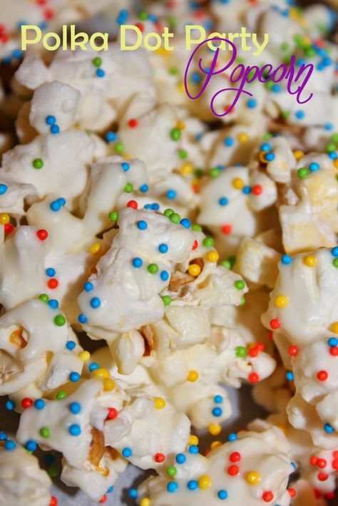 We served this candy coated popcorn for Jaxon's birthday party , and it was a hit! It was super simple to make and now that I've made it, I... Sprinkle Popcorn, Polka Dot Party Theme, Candy Coated Popcorn, Coated Popcorn, Covered Popcorn, Popcorn Chocolate, Polka Dot Birthday Party, Care Bears Birthday Party, Party Popcorn