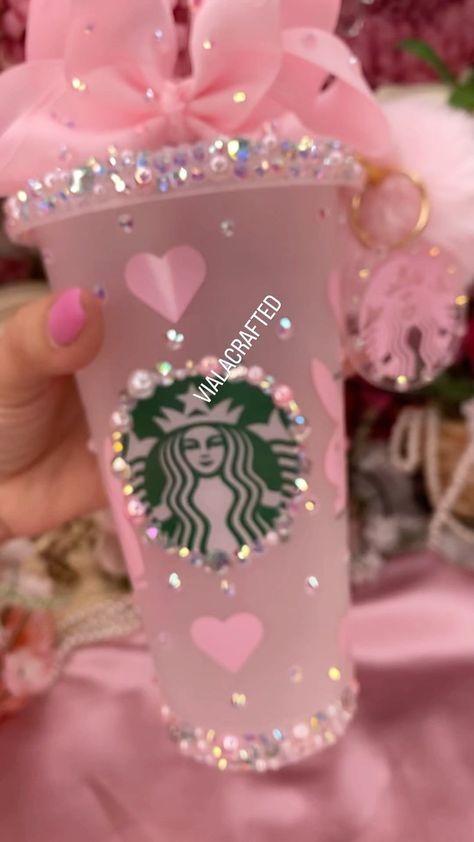 Pink Starbucks Cups Personalized, Bedazzled Starbucks Cup Diy, Starbucks Cups Pink, Starbucks Customized Cups, Customized Starbucks Cup, Starbucks Cups Personalized, Starbucks Tumbler Personalized, Bedazzled Stuff, Pink Starbucks Cup