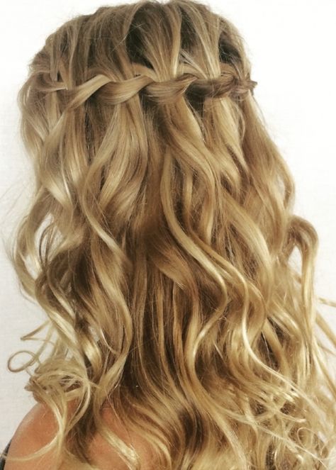 Waterfall Braid with Beachy Waves Mermaid Curls, Waterfall Braid With Curls, Curled Wedding Hair, Waterfall Braid Hairstyle, Waterfall Hairstyle, Side Braid Hairstyles, Big Box Braids Hairstyles, French Braid Hairstyles, Dance Hairstyles