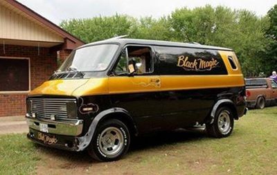 Van Decals, Boogie Van, Vans Painted, Moon Window, Gmc Suv, Dodge Ram Van, Ram Van, Mens Vans Shoes, Old School Vans