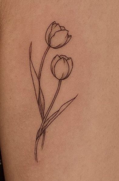 Tulips Tattoo Ideas, 2 Tulip Tattoo, Small Tulip Tattoo Simple, Calla Lily And Tulip Tattoo, 2 Tulips Tattoo, White Tulips Tattoo, Linework Tulip Tattoo, Cute Tulip Tattoo, Minimalist Knee Tattoos Women