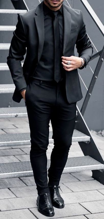 All black outfit for wedding also party wear All Black Mens Outfit Formal, All Black Mens Suit, Full Black Suit, Black Prom Suits, All Black Suit, Prom Suits For Men, Stylish Mens Suits, Black Outfit Men, Black Suit Men