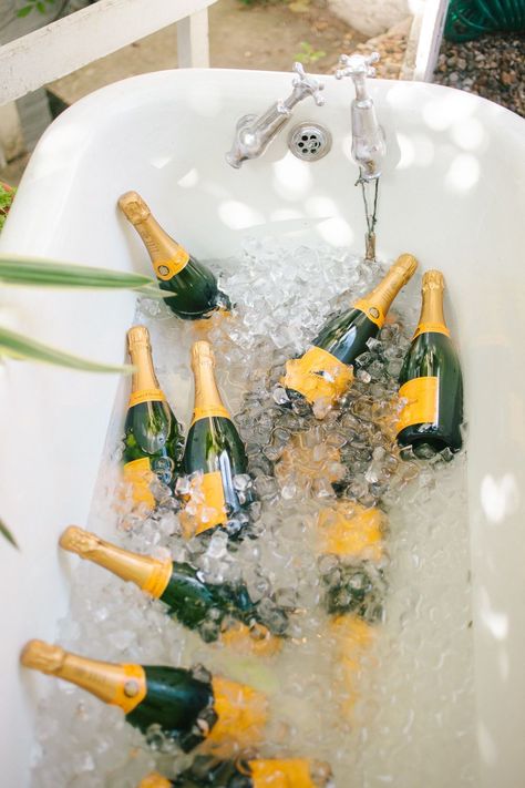 Let's fill the bathtub with Champagne! :) Absolutely, and it was exactly what we did at Nina + Sergio's pub style wedding bash in Dalston, East London. Looked great in the garden of The Roost, a fab venue, filled with props and all the different rooms you can wish for to explore. #Londonwedding #nontraditionalweddingvenue #Londonweddingplanner #Weddingplanningideas Champagne In Bathtub, Champagne Garden Party, Wedding Drink Decor, Champagne Bathtub, Bejeweled Party, Wedding Bars, Birthday 27, Veuve Cliquot, Bday Celebration