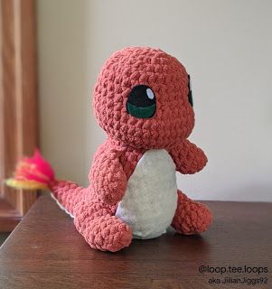 LoopTeeLoops: Giant Charmander Crochet Pattern Charmander Crochet Pattern, Geeky Crochet Patterns, Pikachu Crochet, Pokemon Crochet Pattern, Pokemon Pattern, Crochet Pokemon, Crochet Mignon, Confection Au Crochet, Crochet Patron