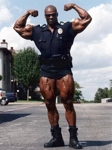 RONNIE COLEMAN DONT ADVERTISE TO POLICE OR LAW AGENCIES?-- DONT CONTACT ME IF GETTING FIRED!-- I GOT 2 JOBS DREAMS WONT FIRE ME!_- I NEED THE MONEY TO EAT!_- I BELIEVE YOU RONNIE!-- LAUGHING RED!-- LAW AGENCIES TRY IT OUT BODY BUILDING SUPPLEMENT BY RONNIE COLEMAN HIS 5 DAY FULL TIME JOB IS POLICE OFFICER!-- WATCH OUT WITH THE WIFE!_- LAUGHING RED! The great Ronnie Coleman at work! Ronnie Coleman Meme, Ronnie Coleman Wallpaper, Chest And Bicep Workout, Mr Olympia Winners, Arnold Bodybuilding, Best Bodybuilder, Gym Photography, Ronnie Coleman, Gym Photos