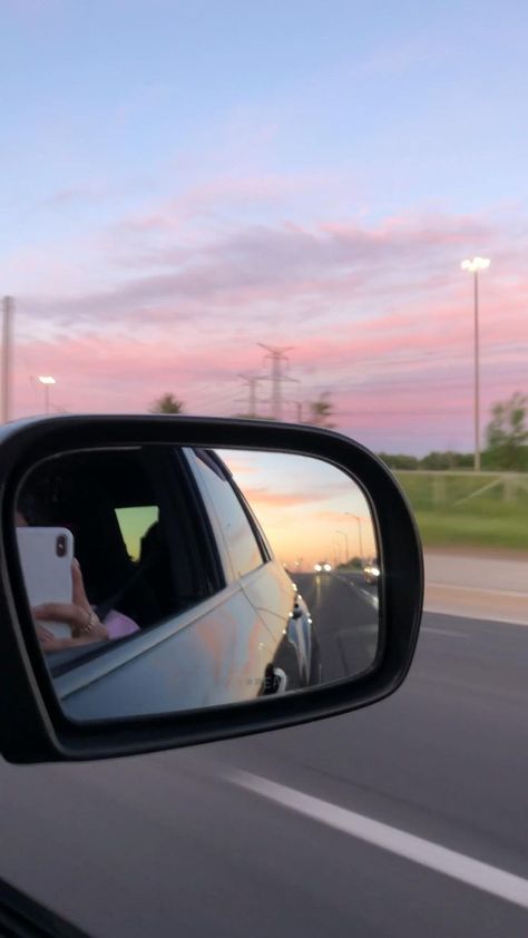 Forever chasing sunsets 🌞💗👼🏼 | Reflection photos, Instagram photo editing, Cool instagram pictures Hands Out Car Window Aesthetic, Hand Out Of Car Window Aesthetic, Pee Loon, Forever Chasing Sunsets, Reflection Photos, Chasing Sunsets, Beautiful Scenery Photography, Pose Fotografi, Surreal Photos