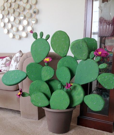 flowering prickly pear cactus diy, crafts, how to Faux Cactus Diy, How To Make A Cactus, Pal Tiya Ideas, Paper Mache Cactus, Paper Plate Cactus, Paper Cactus Diy, Pool Noodle Cactus, Diy Cactus Decor, Cactus Pics