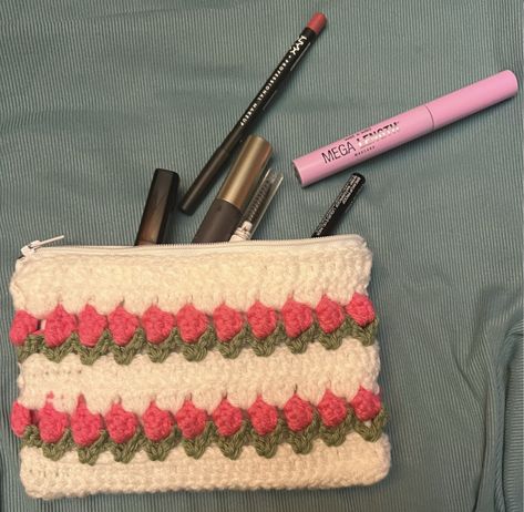 #crochet #crochetideas #tulipmakeupbag #makeupbag #crochetbag How To Crochet A Makeup Bag, Crocheted Makeup Bag, Makeup Bag Crochet, Crochet Makeup Bag, Academic Essay, Crochet Blanket Designs, Crochet Inspo, Mehndi Art Designs, Mehndi Art