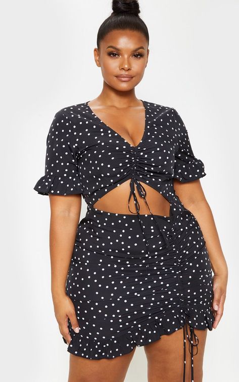 Leslie Sidora, Cut Out Bodycon Dress, Plus Size Summer Dresses, Polka Dots Fashion, Fashion To Figure, Curvy Model, Versatile Dress, Hot Spring, Spring Fashion Trends