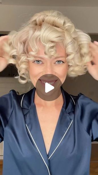 Elena Rachitskaya on Instagram: "⚜️Vintage wave ⚜️ Hope you will find this tutorial helpful even though we have a different type of hair and skin, haircut, haircare and so on My recommendation: ✨You should have a heat protecting spray before curl hair ✨Use a 19mm wand - designed to give your hair tight ringlets (or for more retro vibe), depending on the technique ✨ Wrap sections of hair and pin it ✨ Start curling forwards your face (for more retro look, towards — modern hollywood) ✨Work it around the whole head ✨ Pump 1-2 puffs of texturising powder directly into roots, bangs (one tutorial before), work through with fingers until desired volume is achieved ✨ Brush it out. A boar bristle brush is great for brushing out curls. It helps define and refine soft waves ✨Use lots of Vintage Curls On Short Hair, Vintage Wave Hair Tutorial, Modern Vintage Hairstyles, S Wave Curls, Brushed Out Curls Short Hair, Pin Curl Waves, How To Hollywood Waves Vintage Curls, How To Do Vintage Curls Short Hair, Short Hair Ringlets Curls