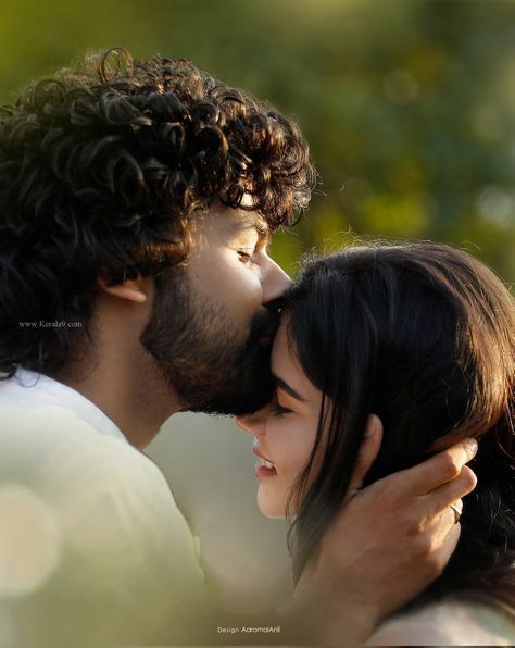 Pranav mohanlal and kalyani priyadarshan Regional, Hridayam Movie, Pranav Mohanlal, Bangalore Days, Kalyani Priyadarshan, Malayalam Movies, Cute Love Story Video, Romantic Couple Images, Drawing People Faces