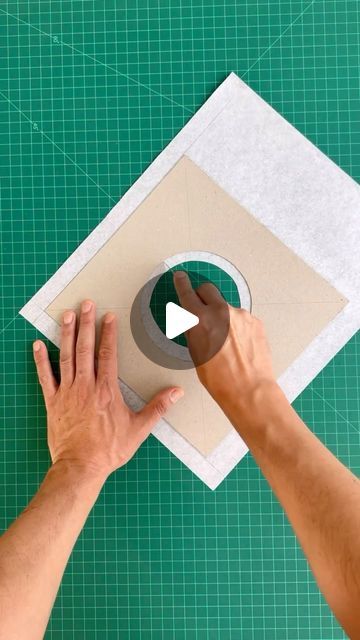 Origami, Books, Book Binding Design, Bookbinding Ideas, Bookbinding Tutorial, Book Binding, Artist Books, Binding, Share It