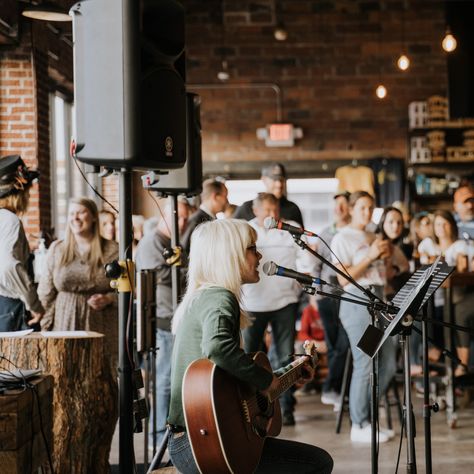 Open Mic Night Aesthetic, Open Mic Night Outfit, Open Mic Aesthetic, Future Moodboard, Coffee Vibe, Coffee Shop Business, Open Mic Night, Live Music Photography, Jazz Bar