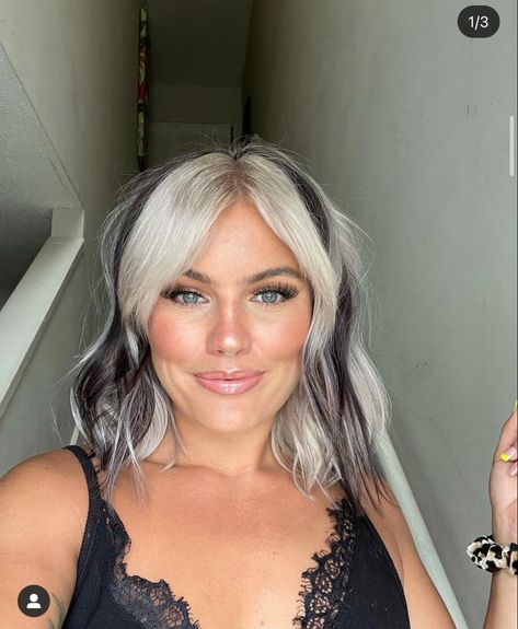 Balayage, Short Black And Platinum Hair, Platinum On Top Dark Underneath, Black Roots Platinum Hair, Platinum Hair With Black Highlights, White And Dark Hair, Bleach Blonde And Black Hair, Platinum And Dark Hair, Short Black Blonde Hair