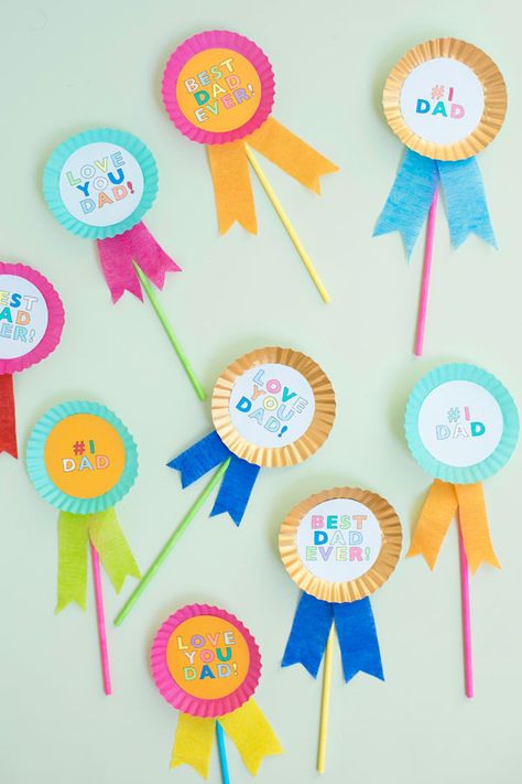Father’s Day Medal Craft, Happy Fathers Day Craft, Kindergarten Fathers Day Crafts, Happy Fathers Day Crafts For Kids, Fathers Day Crafts For Kids Preschool, Fathers Day Arts And Crafts, Father Day Crafts For Kids, Father’s Day Crafts, Father Days Craft Ideas