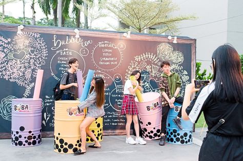 Boba Pop Up Shop, Bubble Tea Cafe Design, Bubble Tea Marketing, Bubble Tea Wedding Bar, Boba Tea Trailer, Boba Stand Ideas, How To Start A Boba Business, Boba Tea Shop Interior Design Korean, Boba Interior Design