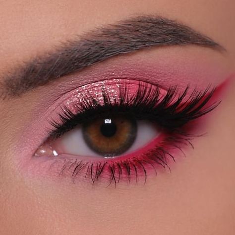 ey aesthetic eyes aesthetic eye aesthetic eye eye makeup eyes eye drawing eye make up eye makeup tutorial ey eye makeup ideas Makeup In Colors, Eyeshadow Makeup Colorful, Light Red Eye Makeup, Beauty Bay Eyeshadow Looks, Eyeshadow Looks Bold, 3 Color Eyeshadow Look, Makeup Looks Colourful, Eyeshadow Looks Bright, Hello Eyes Makeup