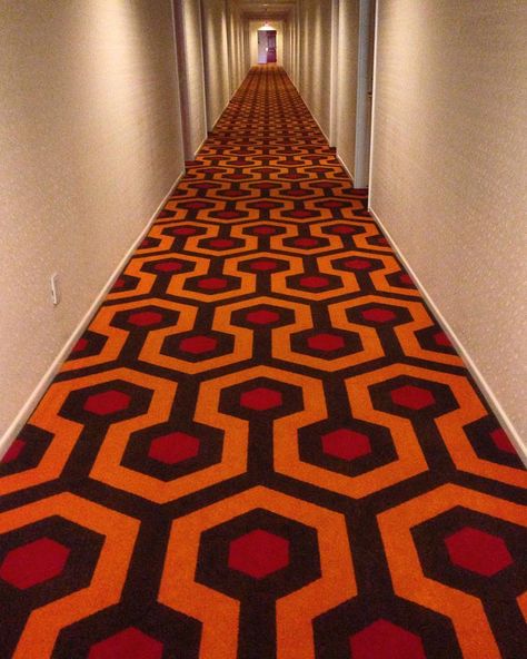 Oh damn! I'd be a little scared if I saw this lol yet exciting! The Shining Carpet, Dr Sleep, Shining Carpet, Danny Torrance, Stanley Kubrick The Shining, Horror Movie Scenes, Palm Springs Hotel, Doctor Sleep, Hotel Carpet