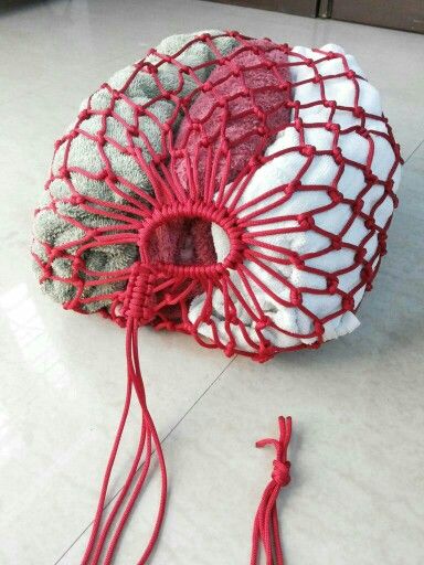 Paracord drawstring bag Dreamcatcher Diy, Net Making, Paracord Diy, Knot Braid, Paracord Knots, Rope Knots, Paracord Projects, 550 Paracord, Macrame Ideas