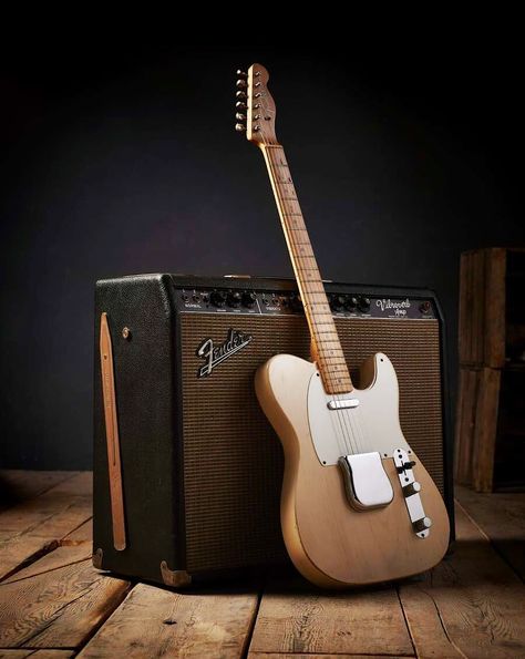 Vintage Fender Telecaster and Vibroverb  amp Best Guitar Players, Telecaster Guitar, Guitar Pics, Fender Guitar, Bass Amps, Guitar Collection, Guitar Gear, Classic Guitar, Travel Plan