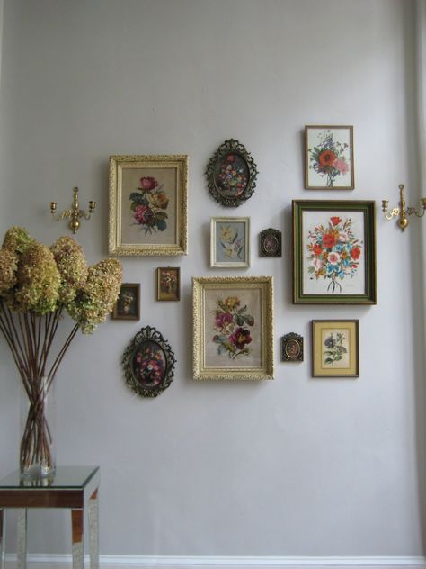 French Vintage Decor Living Room, Frame Wall Collage, Interior Vintage, Decoracion Living, Collage Frames, Inspiration Wall, Dream House Decor, Decoration Design, Vintage Frames