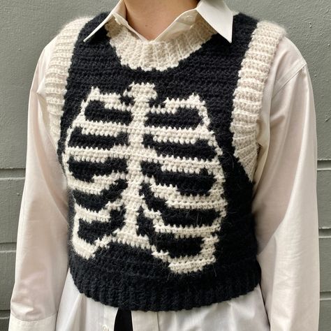 Incredible Bare Bones Vest Pattern For Crocheters By Cecilia Monge | KnitHacker Cool Crochet Sweater Ideas, Crochet Halloween Clothing, Trendy Crochet Projects Ideas, How To Crochet Patterns, Sweater Vest Pattern Knitting, Crochet Sweater Inspiration, Crochet Cute Clothes, Crochet Halloween Clothes, Crochet Patterns Free Clothes