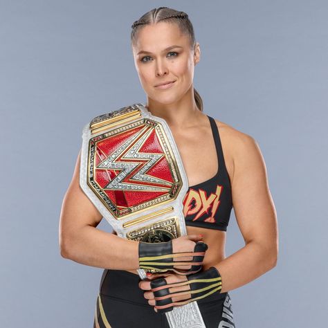 Hall of Raw Women's Champions: photos Ronda Rousey Photoshoot, Ronda Rousey Hot, Ronda Rousey Wallpaper, Wwe Women's Championship, Ronda Rousey Wwe, Ronda Rousey Ufc, Rhonda Rousey, Ronda Jean Rousey, Rowdy Ronda