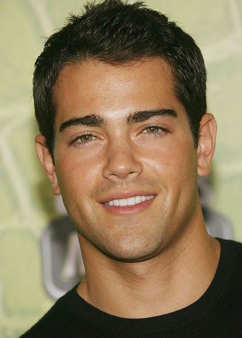 Jesse Metcalfe Male Art Men, Gossip Girl Blair, Jesse Metcalfe, Portrait Cartoon, Smiling Man, Emo Guys, Hollywood Legends, Model Face, Hot Actors