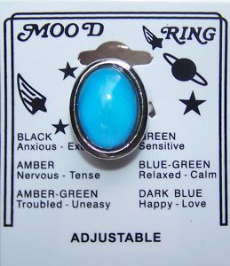 1975 - Mood Ring created by Joshua Reynolds. Rings reacted to changes in body temperature and purported to show a person’s present mood Mood Rings, Childhood Memories 70s, 70s Hippie, Mood Ring, 80s Kids, Vintage Memory, Oldies But Goodies, I Remember When, The Old Days