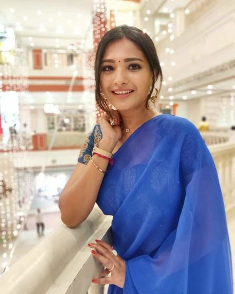 Sharanya Turadi Sundaraj Images HD - Live Cinema News Sharanya Turadi, Curvy Girl Outfits Summer, Hot Poses, English Vocabulary Words Learning, News Anchor, News Channels, Images Hd, Curvy Girl Outfits, Image Hd